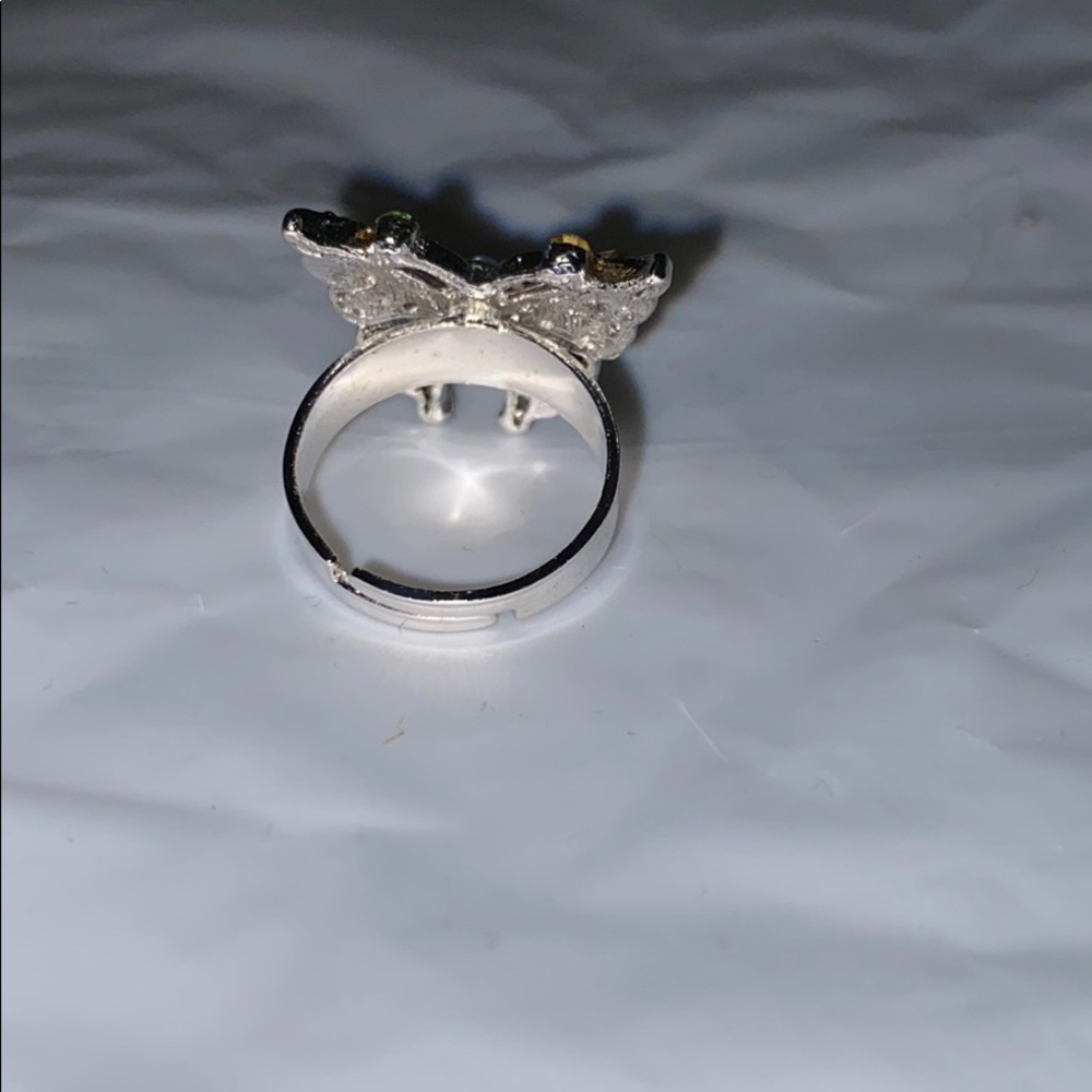 Ring - Picture 3 of 3